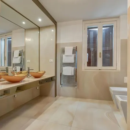 Penthouse - Private 4* ローマ