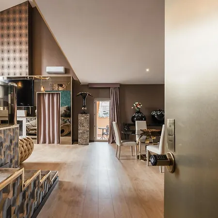 Penthouse - Private