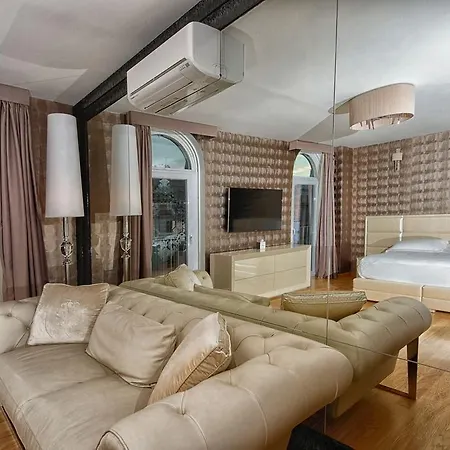 Penthouse - Private Guest house