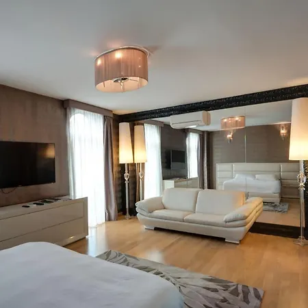 Penthouse - Private 3* Rome